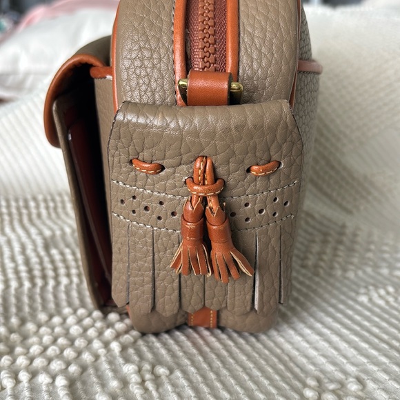 Rare Vintage Dooney and Bourke camera crossbody bag - Picture 6 of 16